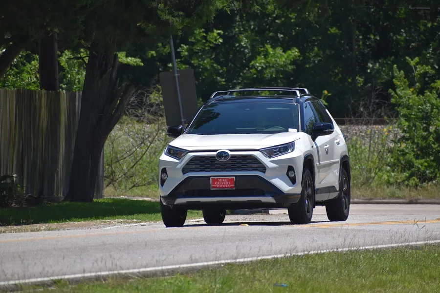 Hybrid and plug-in electric vehicle